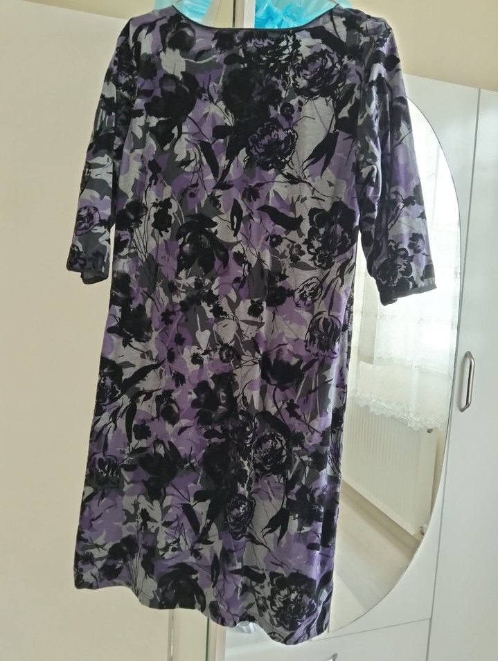 Mor V Yaka Uzun Bağlamalı Kadın Elbise - Görsel 5