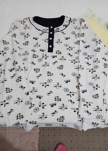 Renkli Baskılı Kısa Kollu Midi Kadın Pijama - Görsel 2