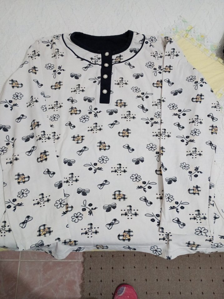 Renkli Baskılı Kısa Kollu Midi Kadın Pijama - Görsel 2