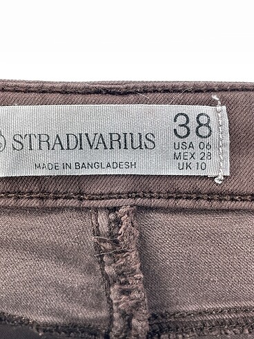 38 Beden kahverengi Renk Stradivarius Jean / Kot %70 İndirimli.