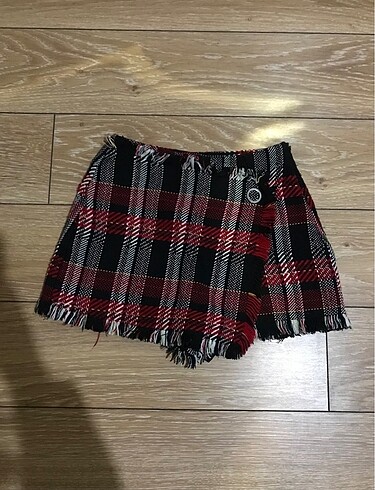 Bershka - Bordro Tüvit Şort Etek