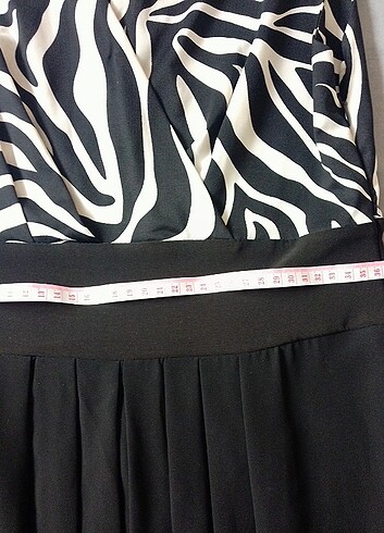 Siyah ve zebra desen şık ve rahat uzun elbise - Görsel 7