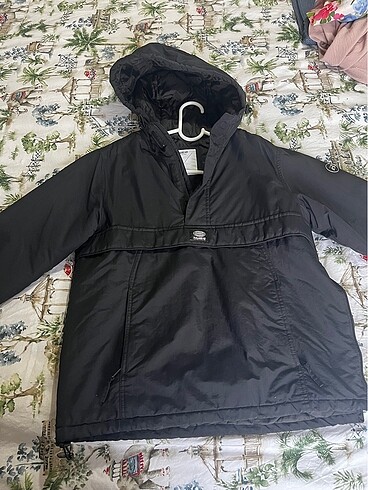 Pull and bear Kanguru mont