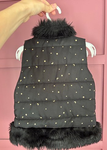 Kız Çocuk Siyah Kürklü Nakışlı Yelek - Görsel 2