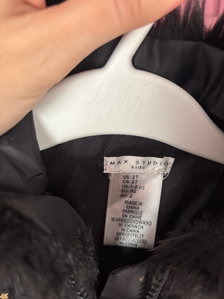 Kız Çocuk Siyah Kürklü Nakışlı Yelek - Görsel 3