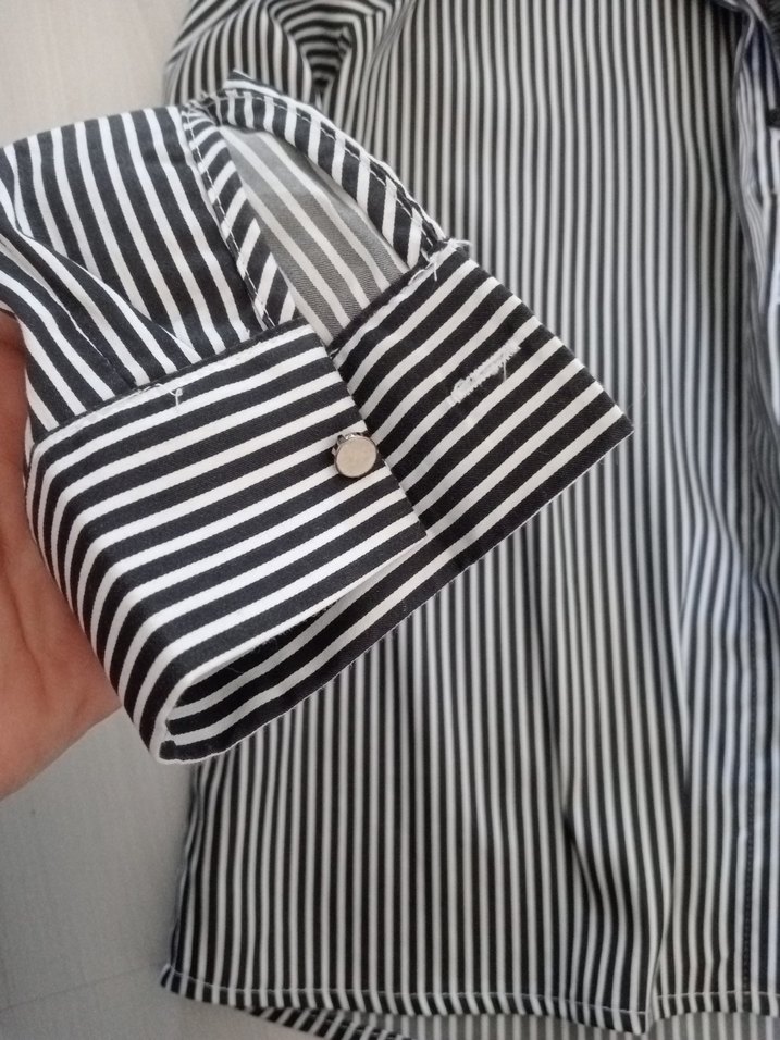 neye Uzun Kollu Gri Çizgili Kadın Gömlek - Görsel 4