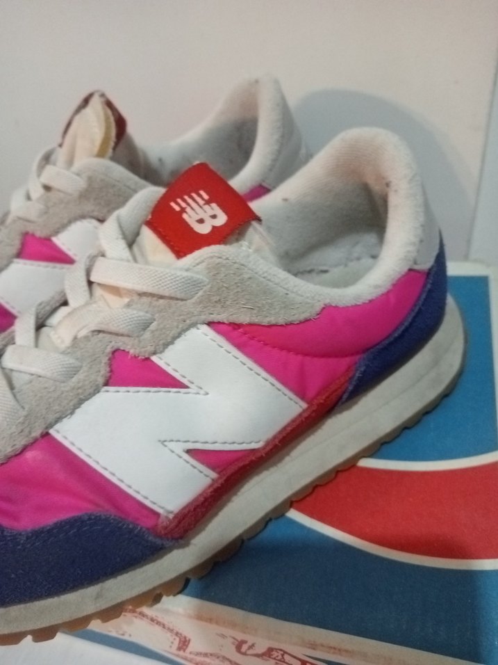 New Balance Pembe Kadın Spor Ayakkabı - Görsel 3