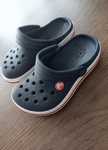 Crocs bebek terlik