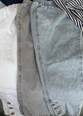 Diğer Rahat Ve Sik Beyaz Gomlek Gri Denim Pantolon Kombin