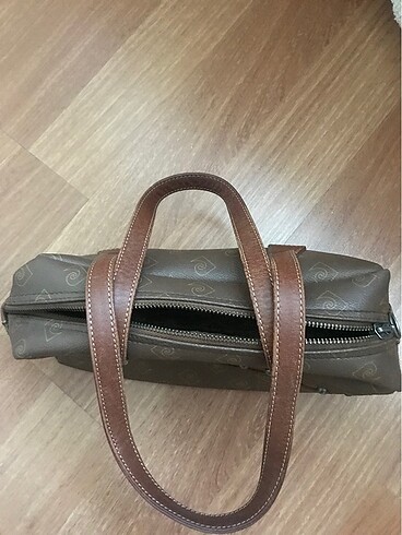 Beden Pierre cardin kol çantası