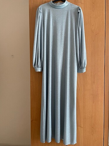 Birgül Bektaş simli elbise - Görsel 7