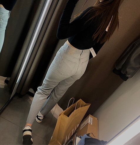 32 Beden mavi Renk Zara Jean