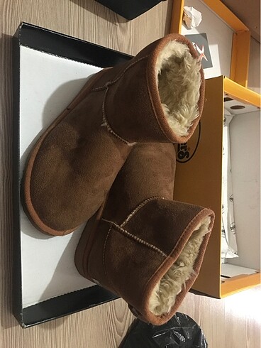 Ugg bot, 37 numara