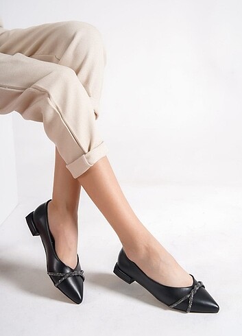 Kadın Siyah Günlük Babet Ayakkabı 