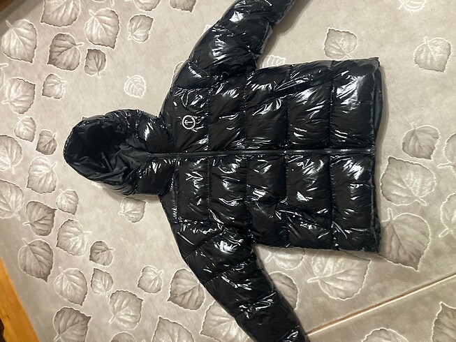 Siyah parlak erkek mont