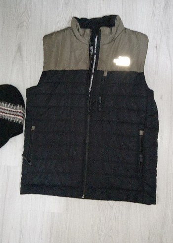 The North Face Siyah Haki Kapitone Yelek - Görsel 3