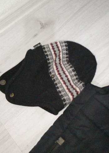 The North Face Siyah Haki Kapitone Yelek - Görsel 5