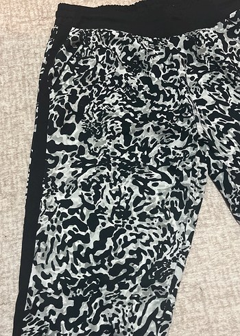 Gri Yılan Desenli Rahat Kesim alt - Görsel 2