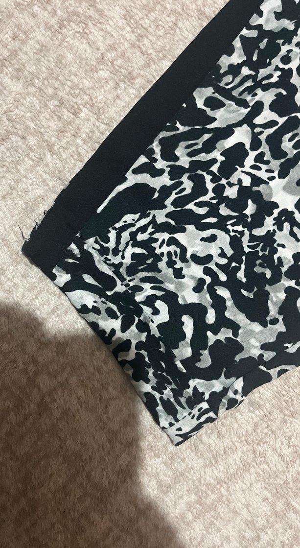 Gri Yılan Desenli Rahat Kesim alt - Görsel 3