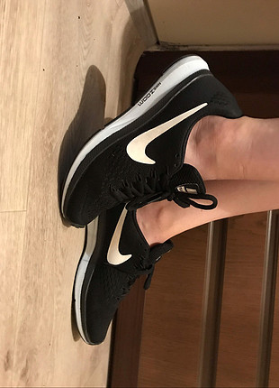 38 Beden siyah Renk Nike ithal ayakkabı