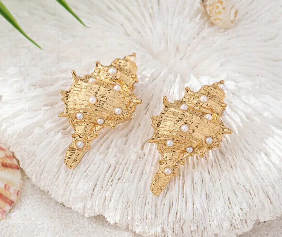 İnci Detaylı Altın Renk Mini Küpe - Görsel 3