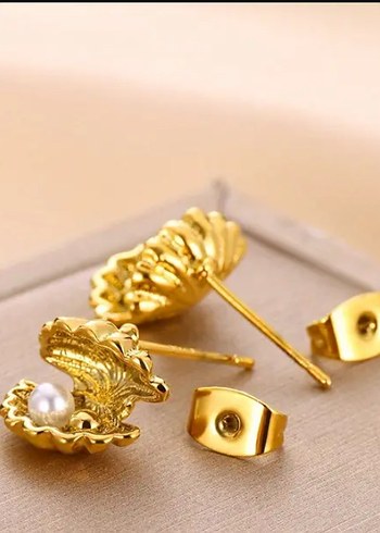 Mini Altın İncili Kabuk Küpeler - Görsel 4