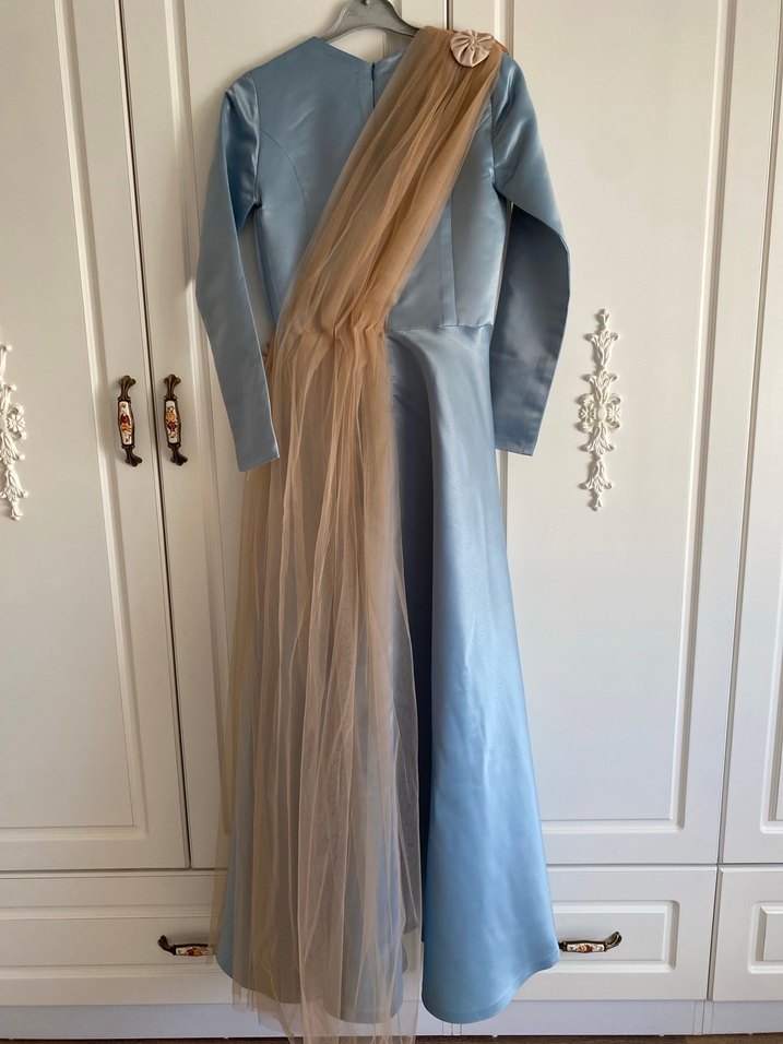 Nakışlı Uzun Kollu Mavi Abiye Elbise - Görsel 2