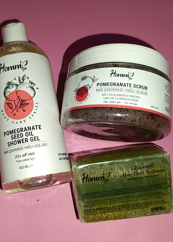 Homm Bitkisel Nar Çekirdeği Yağlı Duş Jeli ve Peeling sabunSeti