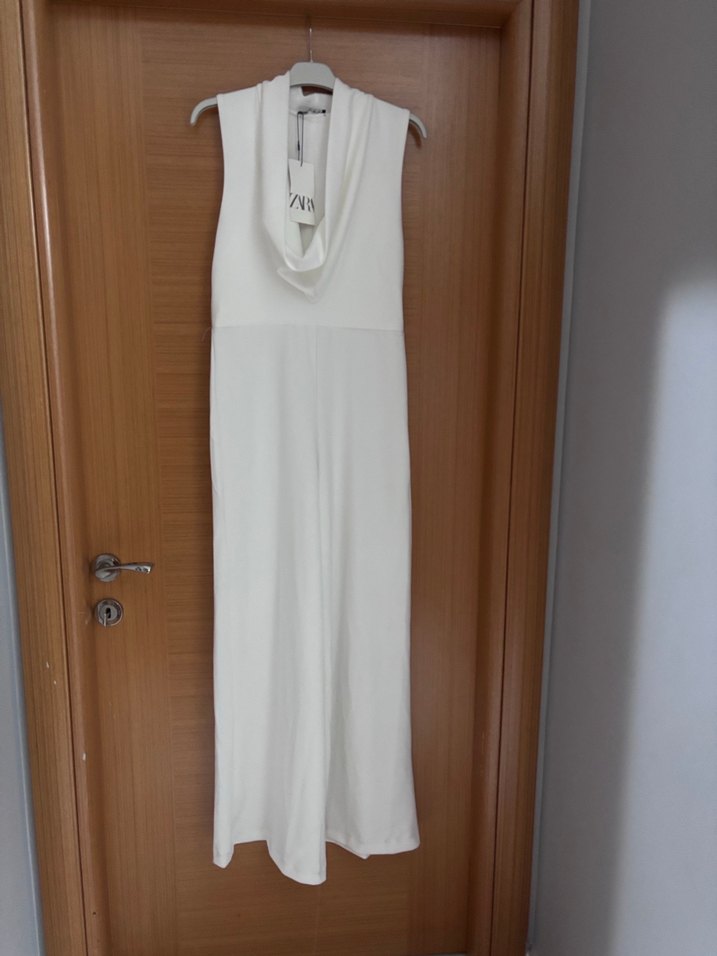 Zara Beyaz V Yaka Uzun Kadın Tulum - Görsel 4