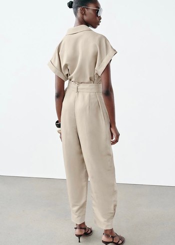 V Yaka Kemerli Bej Kadın Tulum - Görsel 2