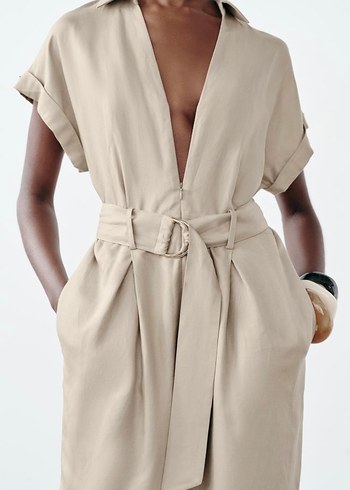 V Yaka Kemerli Bej Kadın Tulum - Görsel 3