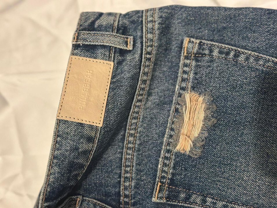 Koyu Mavi Yırtık Mini Kot Şort - Görsel 2