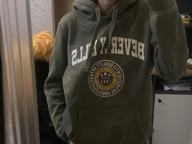 sweatshirt