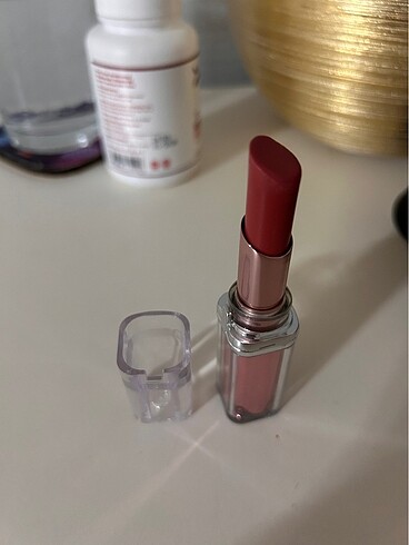 Beden Loreal Paris Glow Paradise Balm Lipstick Işıltı Veren Ruj 112 P