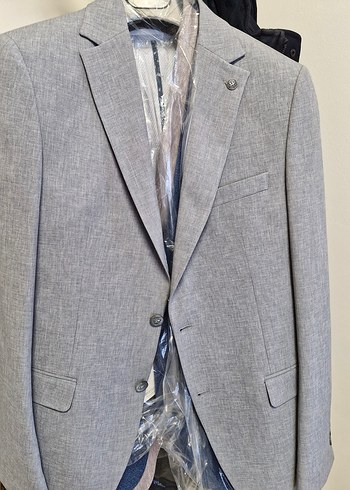 8 adet farklı renklerde ceket sıfır veya bir kaç kez kullanılmış - Görsel 3