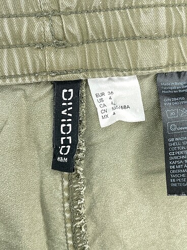 36 Beden haki Renk H&M Mini Şort %70 İndirimli.