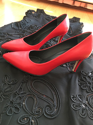 Diğer Kırmızı Stiletto