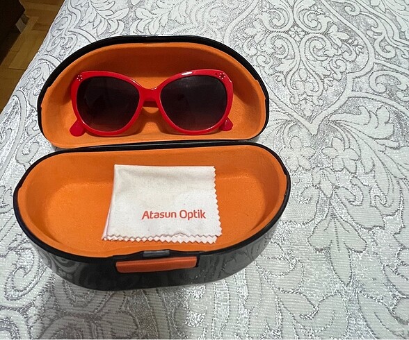 Kırmızı Atasun güneş gözlüğü kız çocuğu