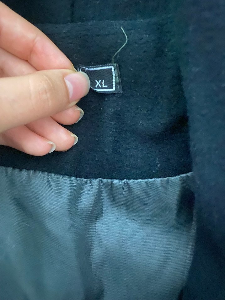 Siyah Uzun Kaban - Görsel 2