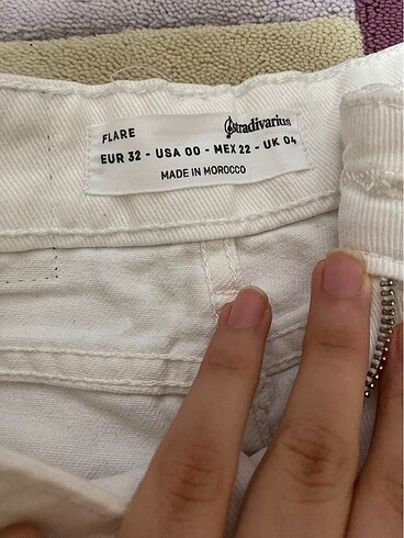 32 Beden beyaz Renk stradivarius jean