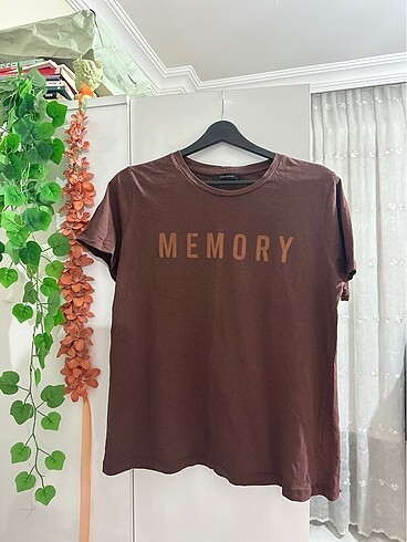 Kahverengi tshirt