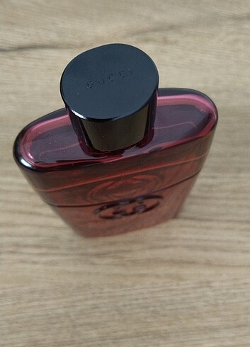  Beden Gucci Guilty Absolute Pour femme kadın parfümü