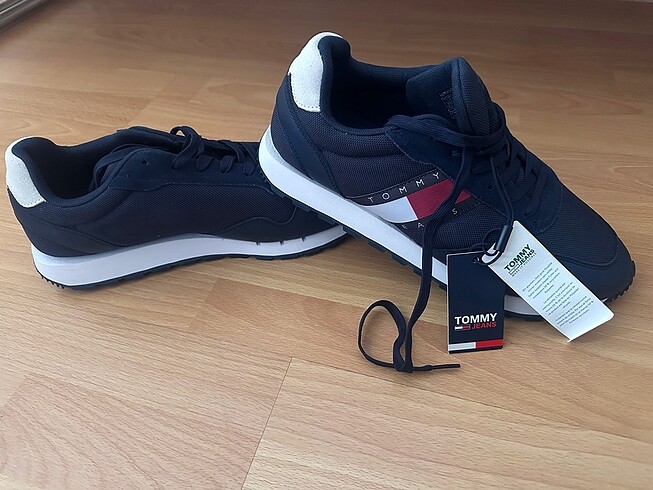 Tommy Hilfiger TOMMY HİLFİGER