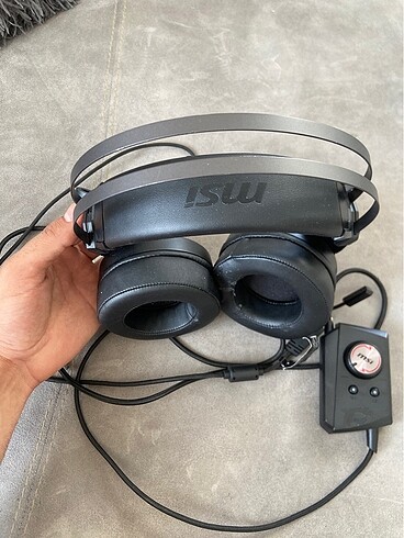 Beden Renk MSİ GH70 OYUNCU KULAKLIK RGB