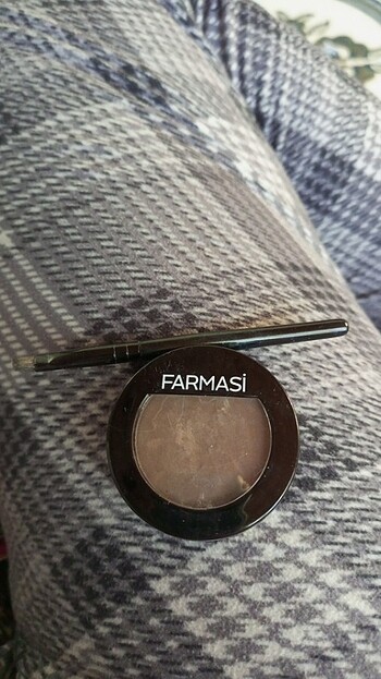 Farmasi eyebrow shadow 02 numara açıkkahve kaş farı