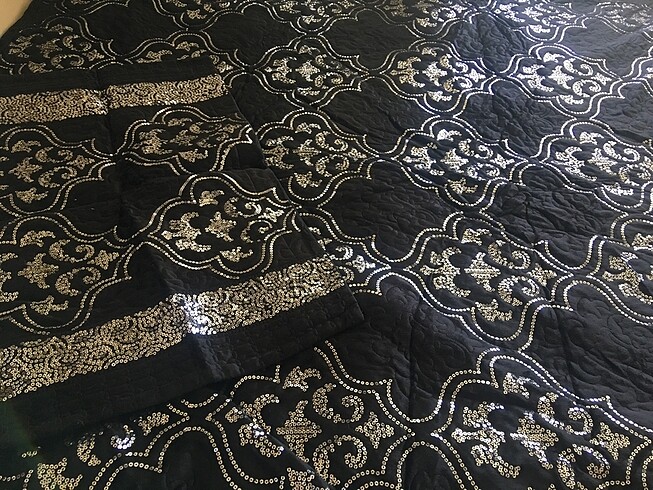 Diğer Saten çift kişilik yatak örtüsü
