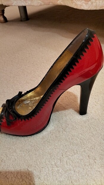 Diğer Kırmızı siyah rugan İtalyan ayakkabılar 