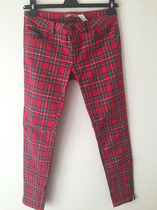 İskoç desenli Pull&Bear; pantolon