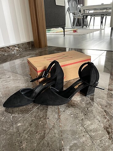 37 Beden Kısa topuk stiletto