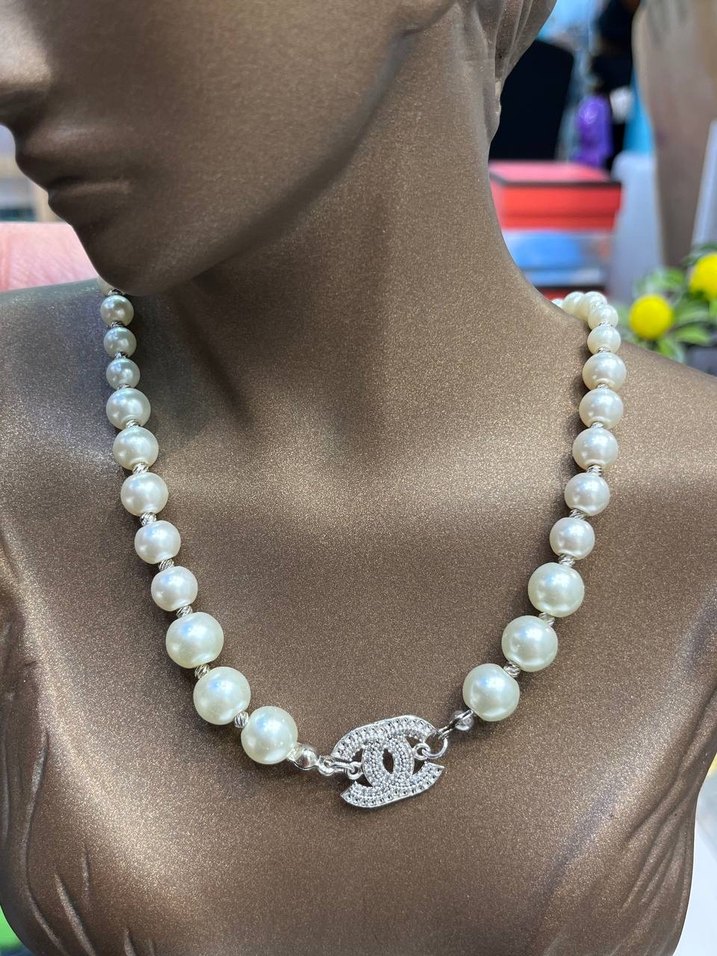 Beyaz Boncuklu Uzun Kadın Kolye - Görsel 4